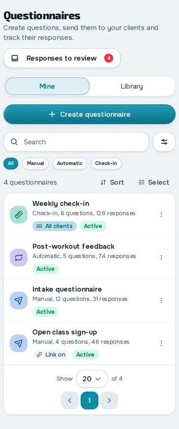 List of questionnaires in MyFitnessClient: a weekly check-in, an automatic one after the workout, an intake questionnaire and one shared by link, with the number of responses for each